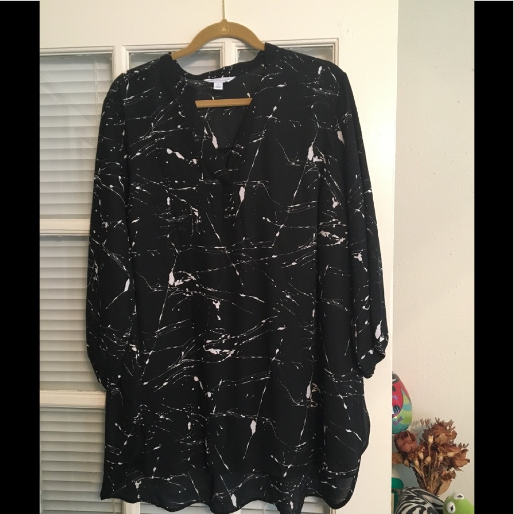 Boutique Black and White Top Size 1X
